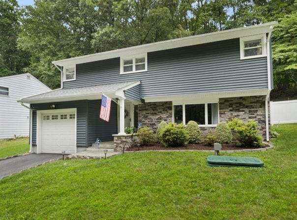 53 Mount Arlington Rd, Roxbury Twp., NJ 07852
