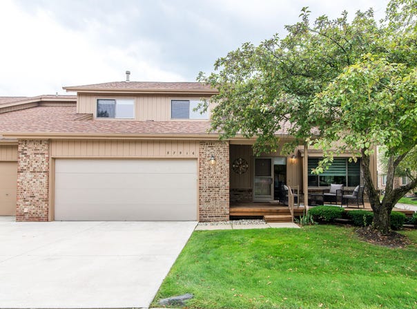 37516 N Laurel Park Drive, Livonia, MI 48152