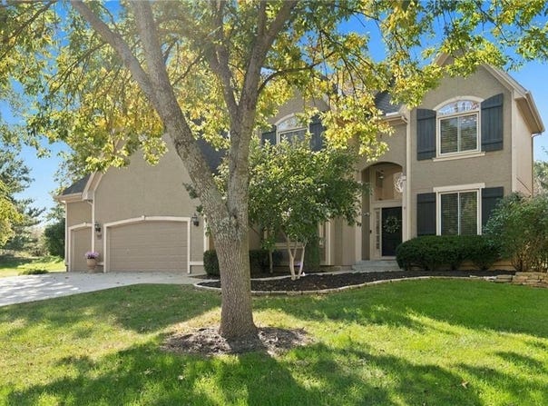 14252 Granada Court, Leawood, KS 66224