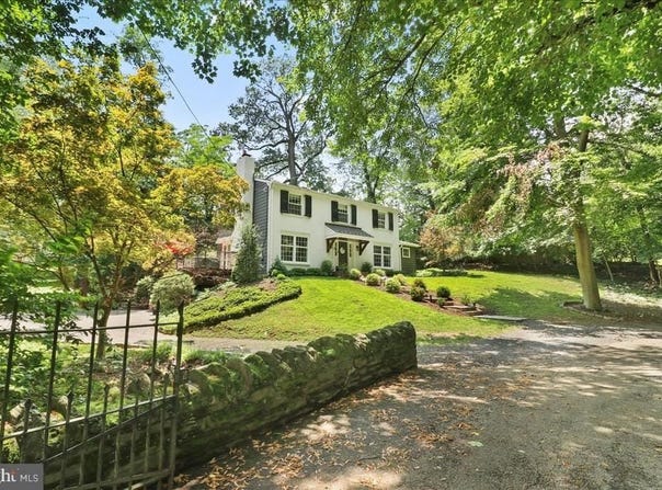 2 CARYL LANE, PHILADELPHIA, PA 19118