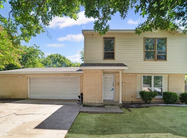3122 Lisetta Street, Grand Prairie, TX 75052