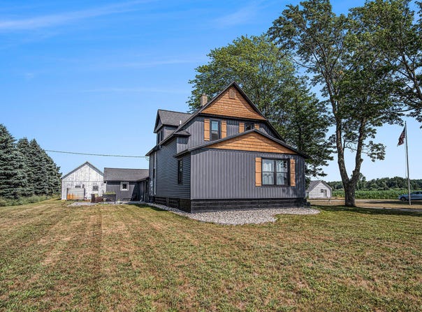 8666 S Warner Avenue, Fremont, MI 49412