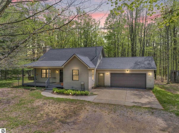 2560 S 25 Road, Boon, MI 49618