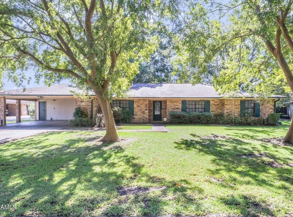 199 E Hoyt Avenue, Crowley, LA 70526