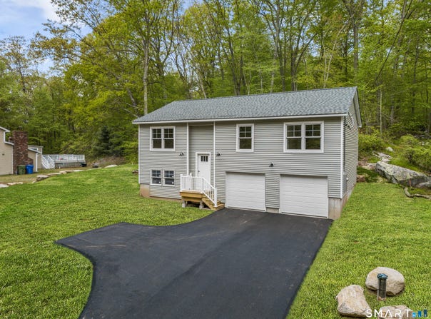 53 Sarah Drive, Montville, CT 06382