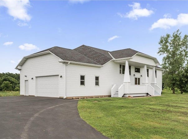 37125 Stanchfield Lake Road NW, Wyanett Twp, MN 55017