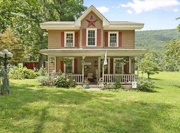 4737 Bradshaw RD, Salem, VA 24153