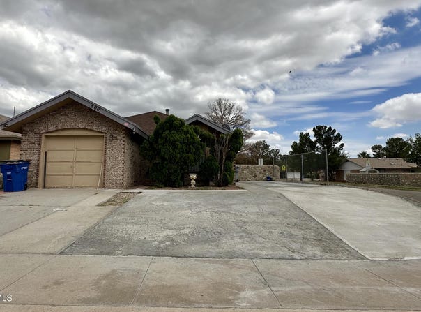 800 Derrickson Dr, El Paso, TX 79912