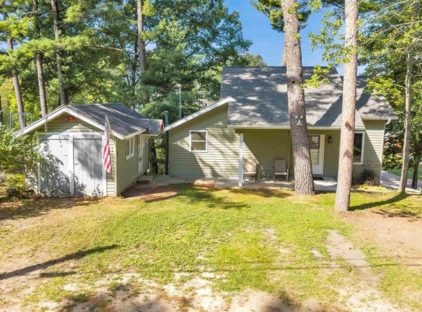 N2521 CLEGHORN Road, WAUPACA, WI 54981