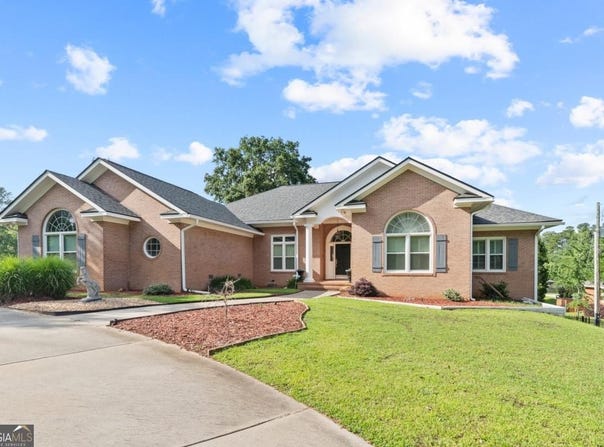 183 E Lakeview, Milledgeville, GA 31061