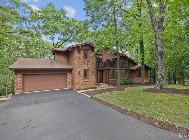 1509 Redbriar Drive, High Ridge, MO 63049