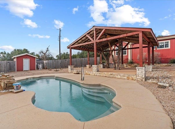 185 Trails End Rd, Driftwood, TX 78620