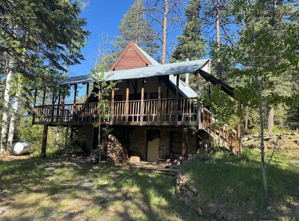 7 W Meadow Lane, Sapello, NM 87745