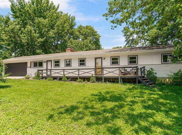 1300 NE 64Th Terrace, Kansas City, MO 64118