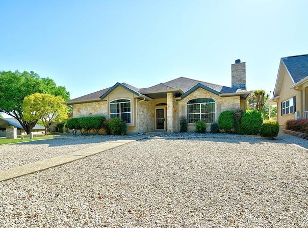 215 Canyon Creek Lane, Kerrville, TX 78028