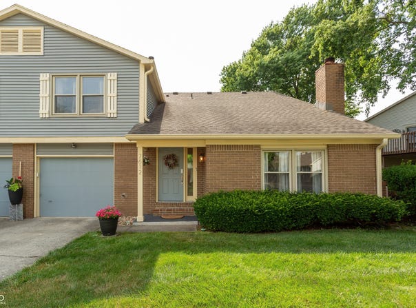 7612 Farm View Circle E, Indianapolis, IN 46256