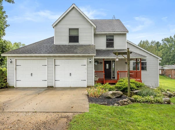 10881 Hoffman Road, Three Rivers, MI 49093