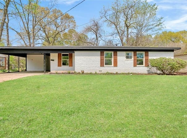 2121 Cedar Street, Paris, TX 75460