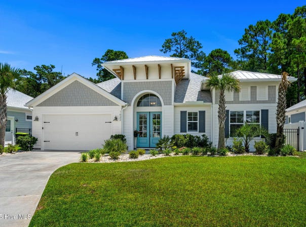 1632 Harbour Place Drive, Calabash, NC 28467