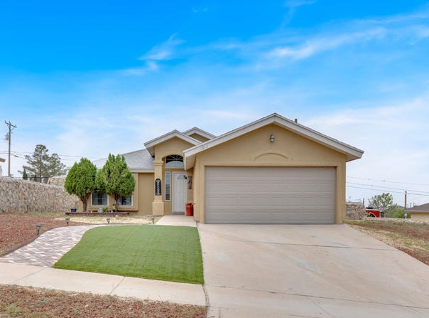 1613 Poplar Street, Anthony, TX 79821