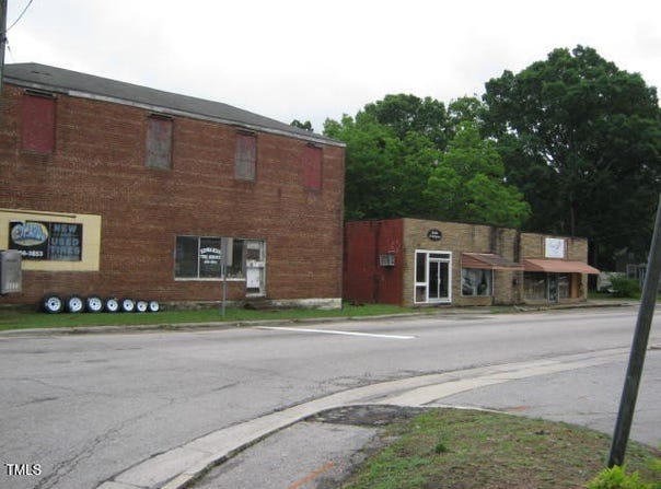 101,202 SE Us Hwy 158, 401   And Us Hwy 1, Norlina, NC 27563