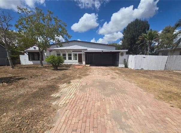 1093 N Sam Houston Boulevard, San Benito, TX 78586