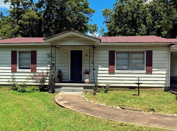 525 Quincy Street, Scottsboro, AL 35768