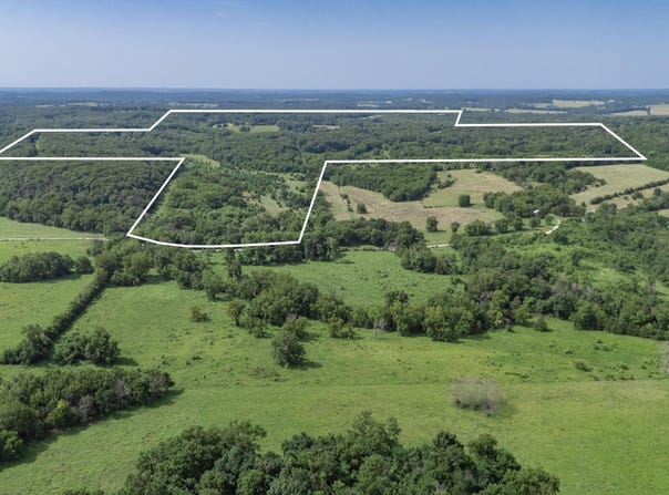 002 E 405th Road, Dunnegan, MO 65640