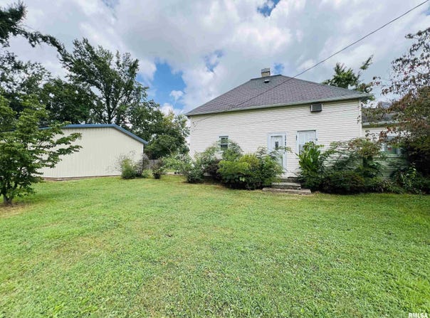 2301 N MAIN Street, Eldorado, IL 62930
