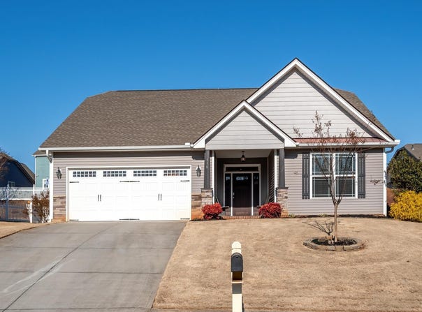 116 Hidden Springs Lane, Taylors, SC 29687