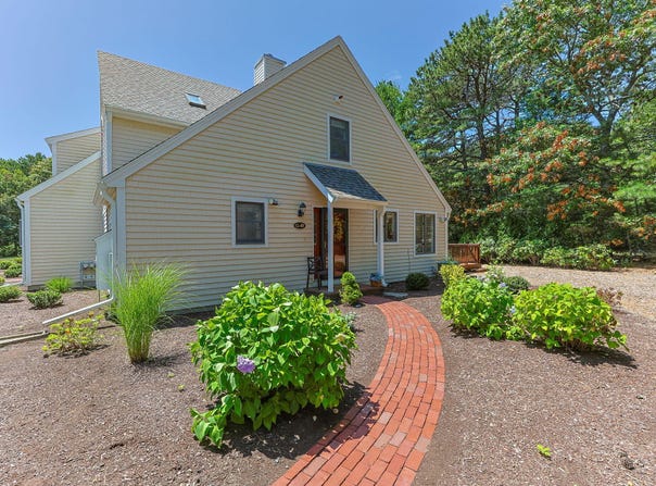 49 Shellback Way, Mashpee, MA 02649