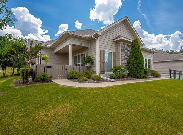 243 Mountain Terrace Circle, Maumelle, AR 72113