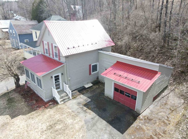409 Glen Road, Newport City, VT 05855