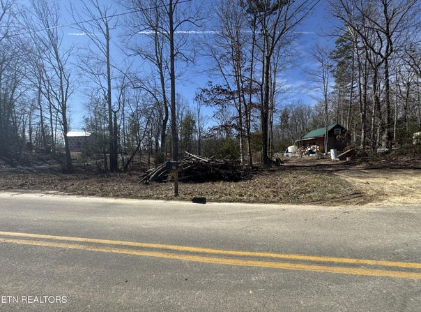 3707 Big Ridge Rd, Oneida, TN 37841
