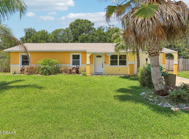 2704 Yule Tree Drive, Edgewater, FL 32141