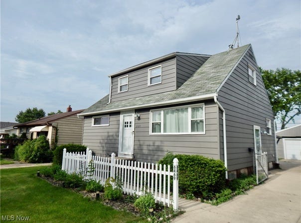 6469 Almont Drive, Brook Park, OH 44142