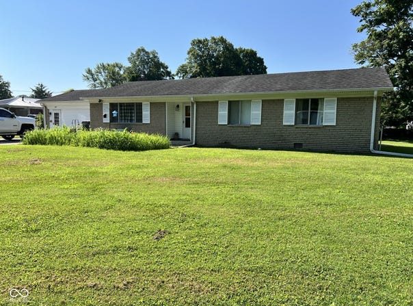 207 W Elm Street, Spiceland, IN 47385
