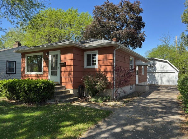 7112 Schneider Avenue, Hammond, IN 46323