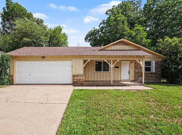 809 E Bovell Street, Crowley, TX 76036