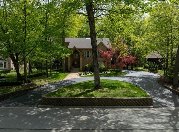 1208 Forest Lane, Mt Pleasant, MI 48858