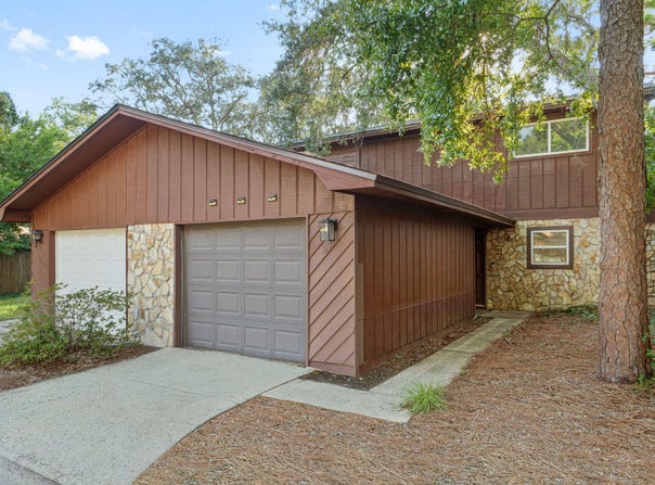 32 7Th Avenue, Shalimar, FL 32579