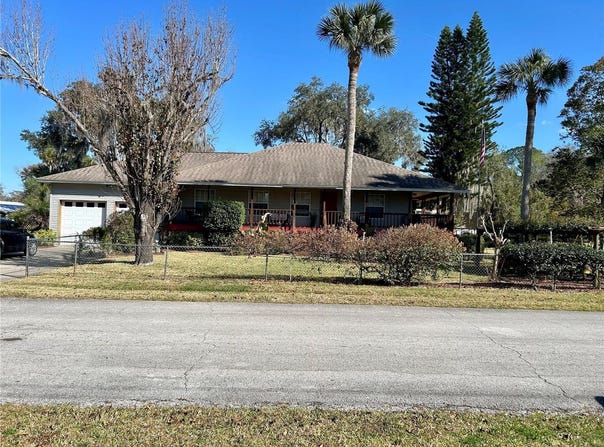 55730 HOLIDAY  CIRCLE, ASTOR, FL 32102