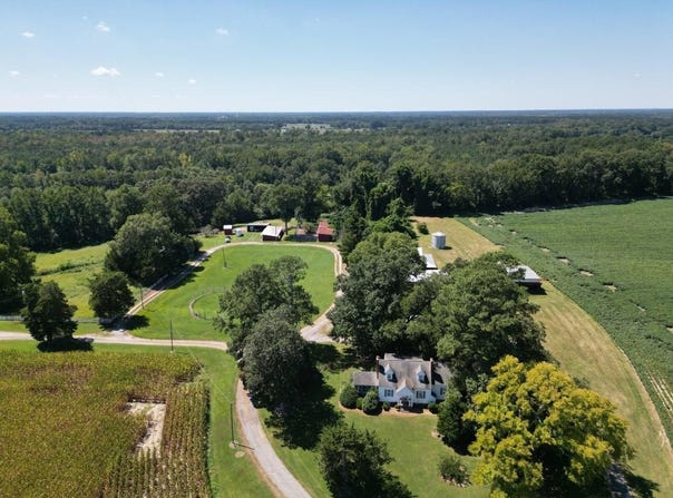 300 Rawlsdale Rd, Courtland, VA 23837