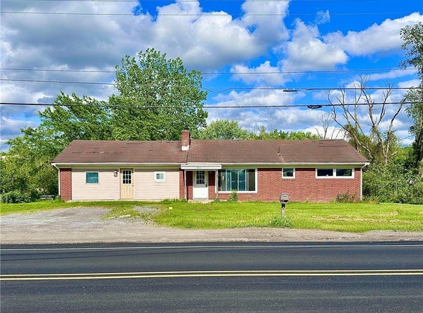 3406 New Castle, West Middlesex Boro, PA 16159