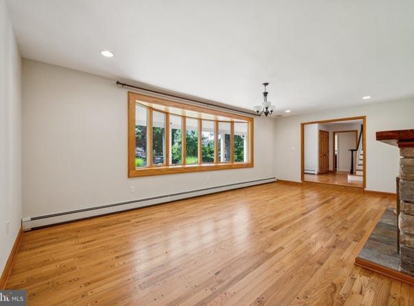 3574 GLEN WAY, HUNTINGDON VALLEY, PA 19006