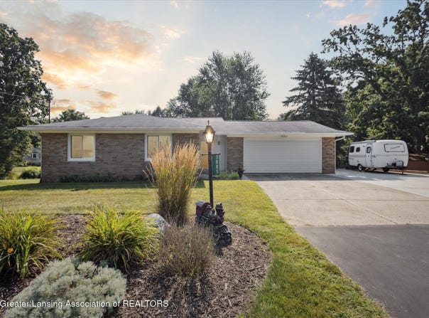 3885 Sage Lane, DeWitt, MI 48820