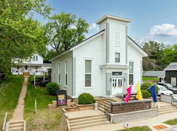 145/147 E Montello Street, Montello, WI 53949