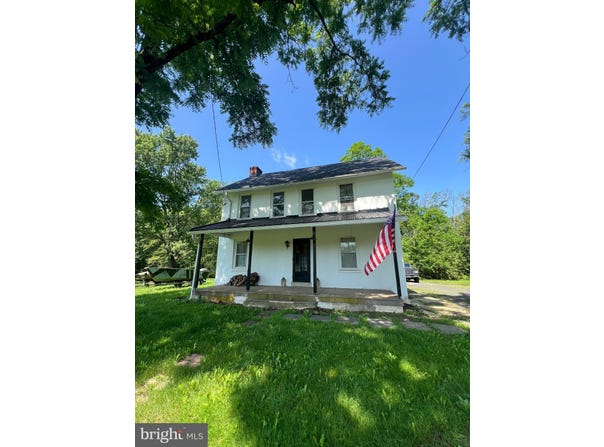 96 RICHLANDTOWN PIKE, QUAKERTOWN, PA 18951