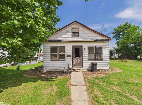 831 & 851 Elm Street, Hamilton, IL 62341