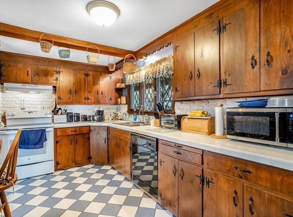 68 Corey Hill Rd, Ashburnham, MA 01430